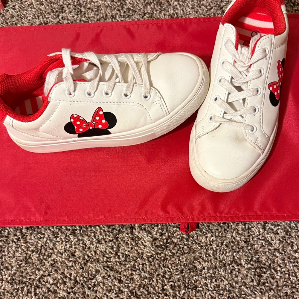 Disney White and Red Minnie Mouse Kids Sneakers